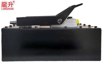 雙速單作用氣動液壓泵實物圖三