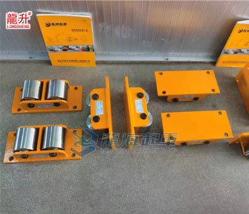 LHGR直行搬運(yùn)小坦克實(shí)物圖一 LHGR直行搬運(yùn)小坦克實(shí)物圖一